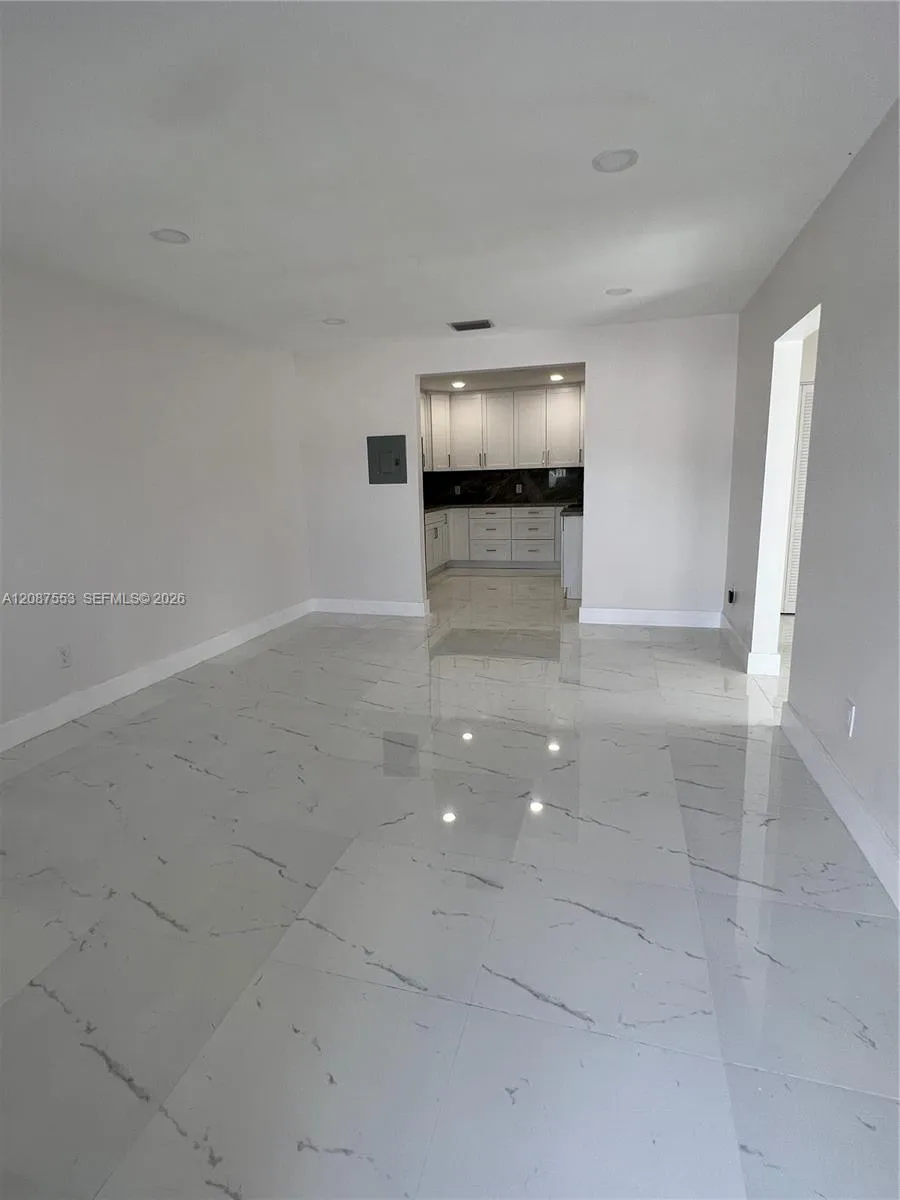 3315 SW 91st Ave Miami, FL 33165
