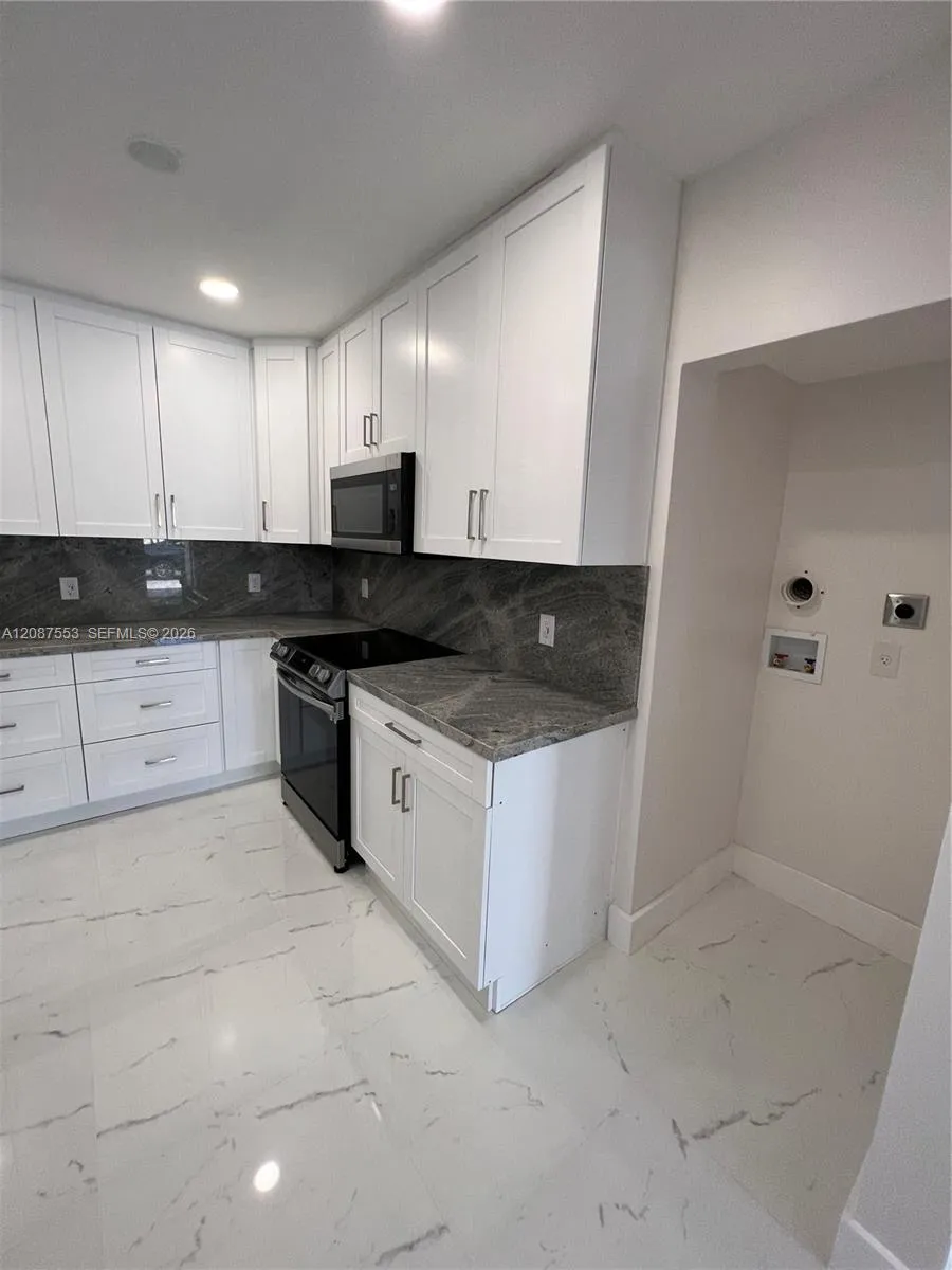 3315 SW 91st Ave Miami, FL 33165