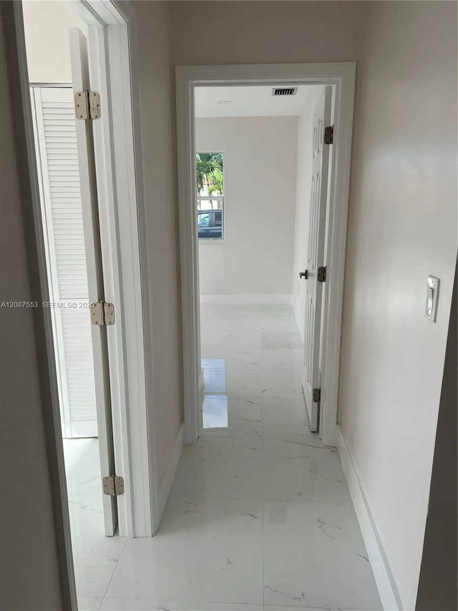 3315 SW 91st Ave Miami, FL 33165