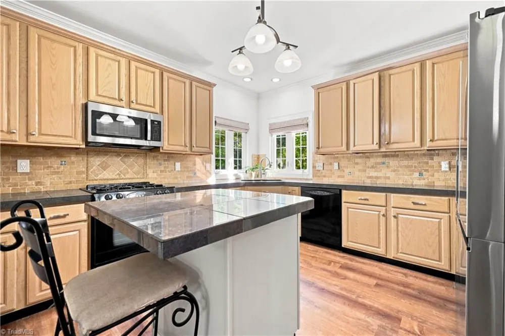 6112 Four Oaks Court Summerfield, NC 27358