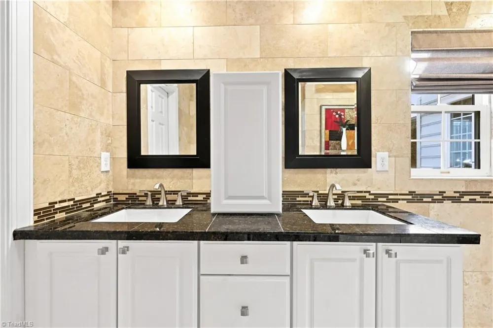 6112 Four Oaks Court Summerfield, NC 27358