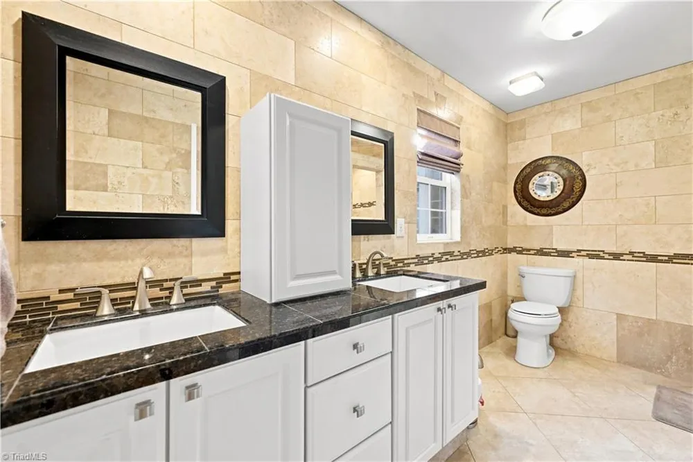 6112 Four Oaks Court Summerfield, NC 27358