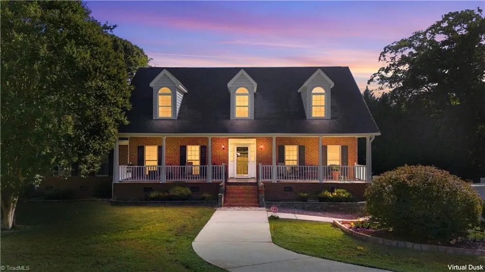 6112 Four Oaks Court Summerfield, NC 27358