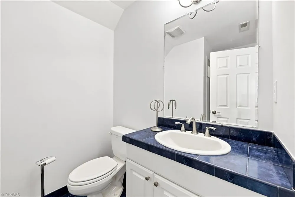 6112 Four Oaks Court Summerfield, NC 27358