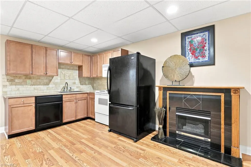 6112 Four Oaks Court Summerfield, NC 27358
