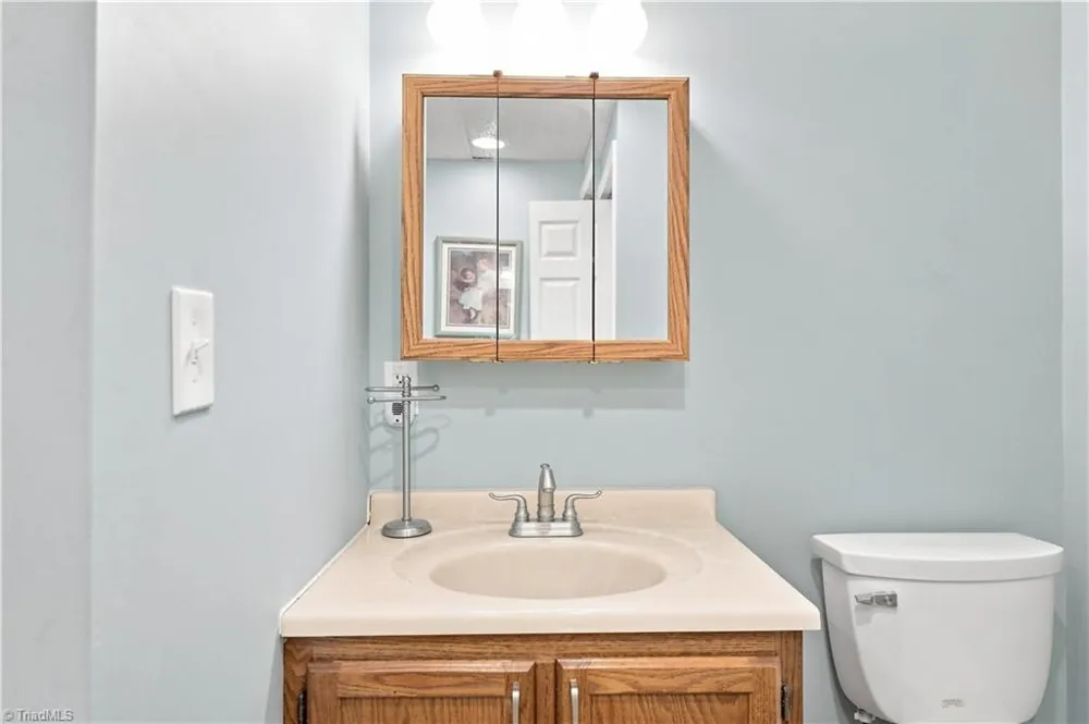 6112 Four Oaks Court Summerfield, NC 27358