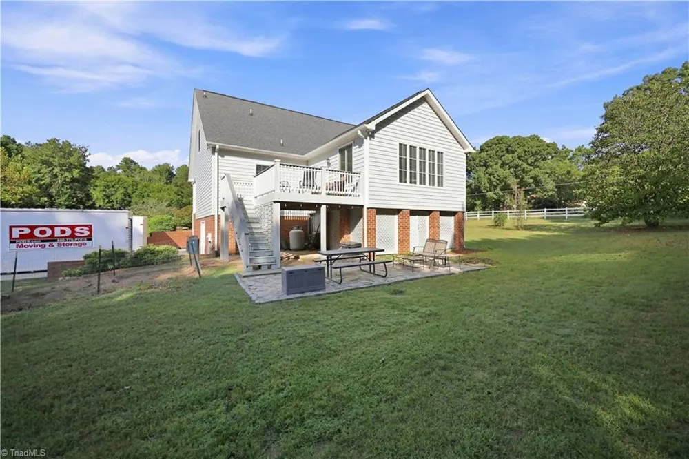 6112 Four Oaks Court Summerfield, NC 27358