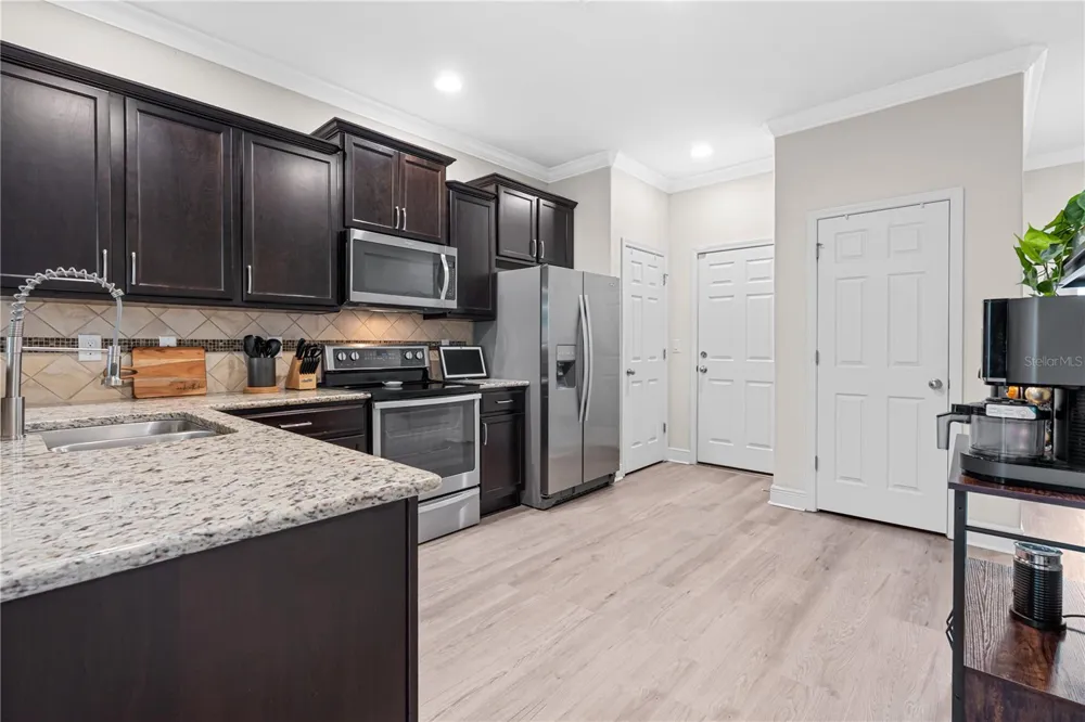 8719 TURNSTONE HAVEN PLACE Tampa, FL 33619