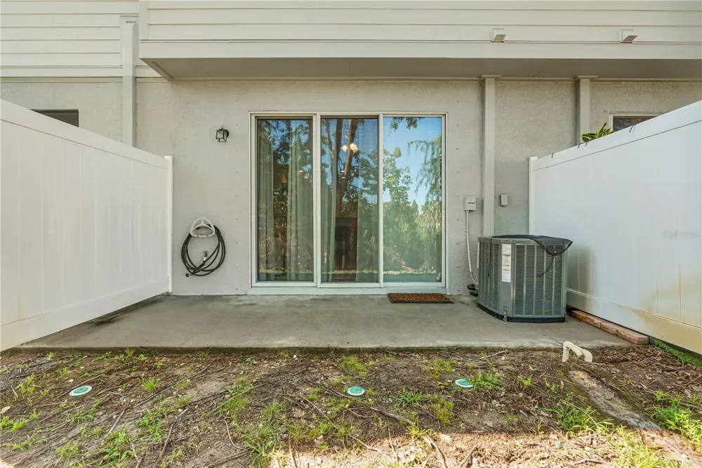 8719 TURNSTONE HAVEN PLACE Tampa, FL 33619