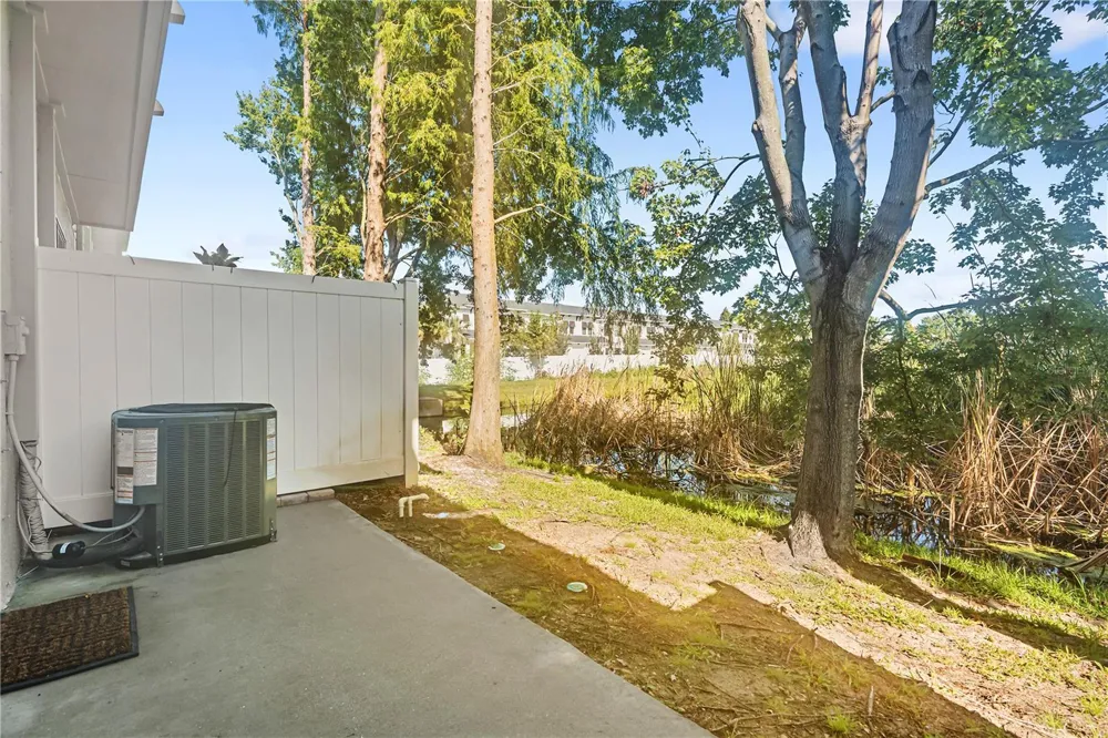 8719 TURNSTONE HAVEN PLACE Tampa, FL 33619