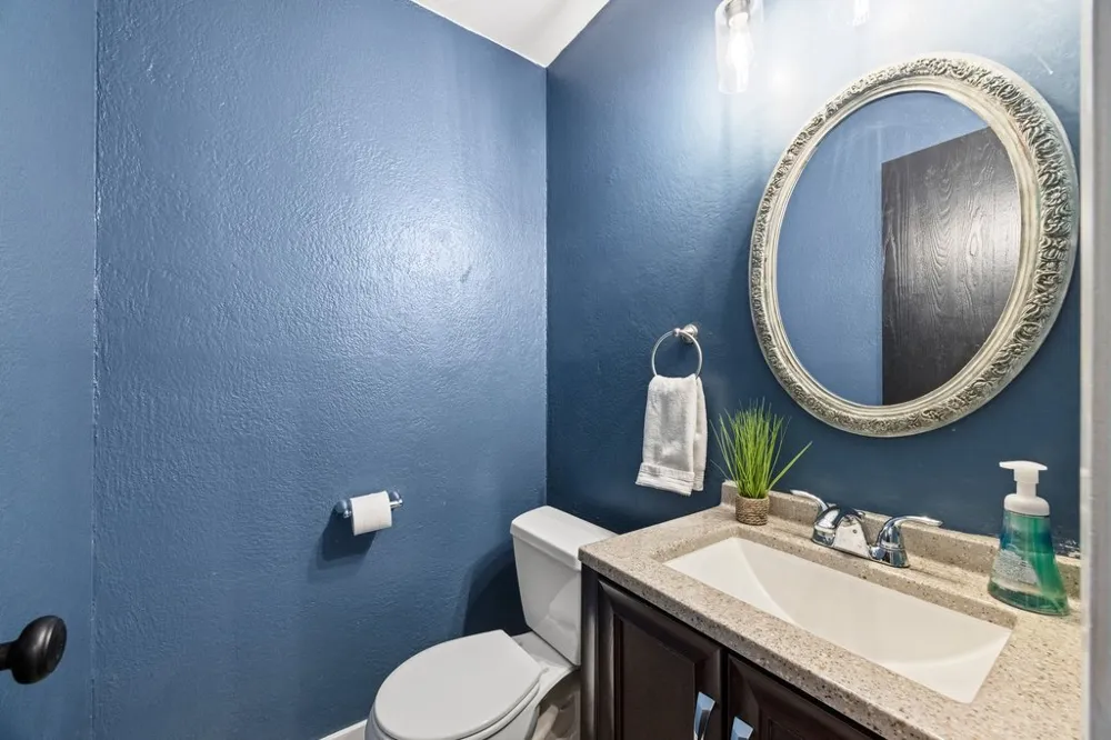 1702 Oakridge Drive Round Rock, TX 78681