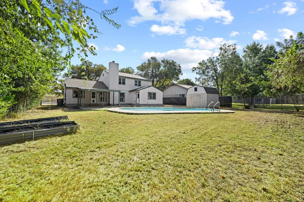 1702 Oakridge Drive Round Rock, TX 78681