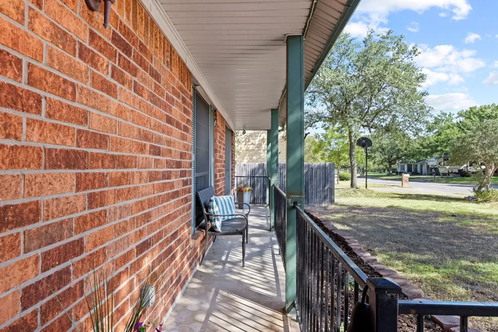 1702 Oakridge Drive Round Rock, TX 78681