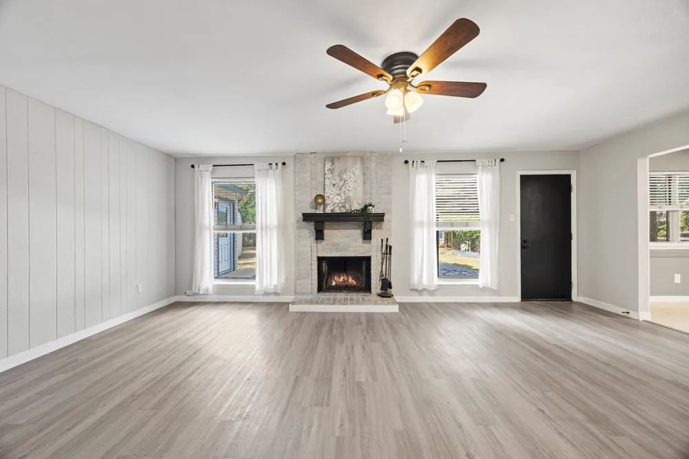 1702 Oakridge Drive Round Rock, TX 78681