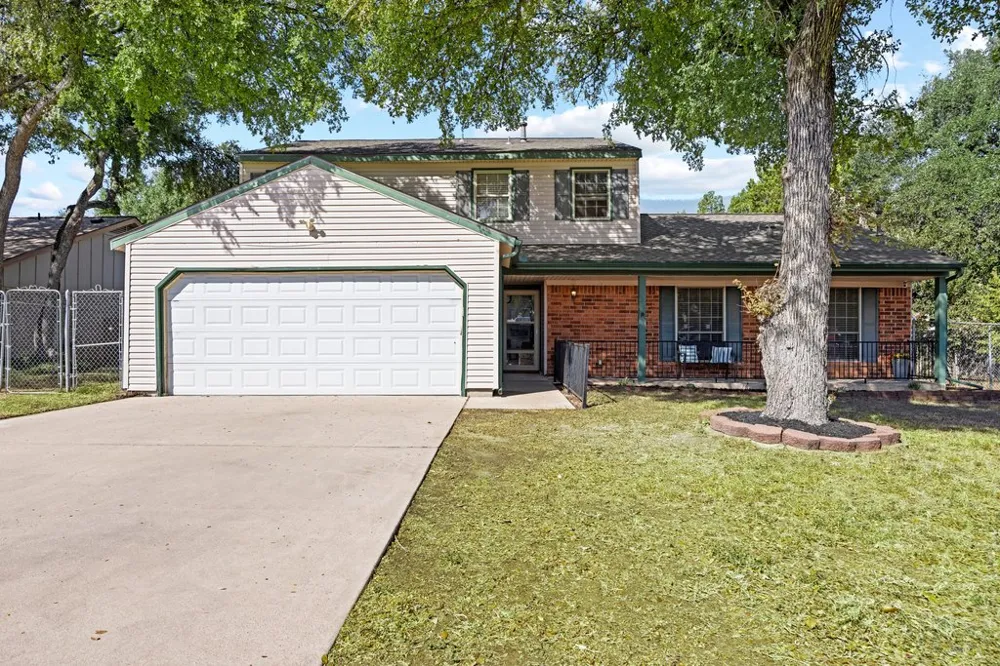 1702 Oakridge Drive Round Rock, TX 78681
