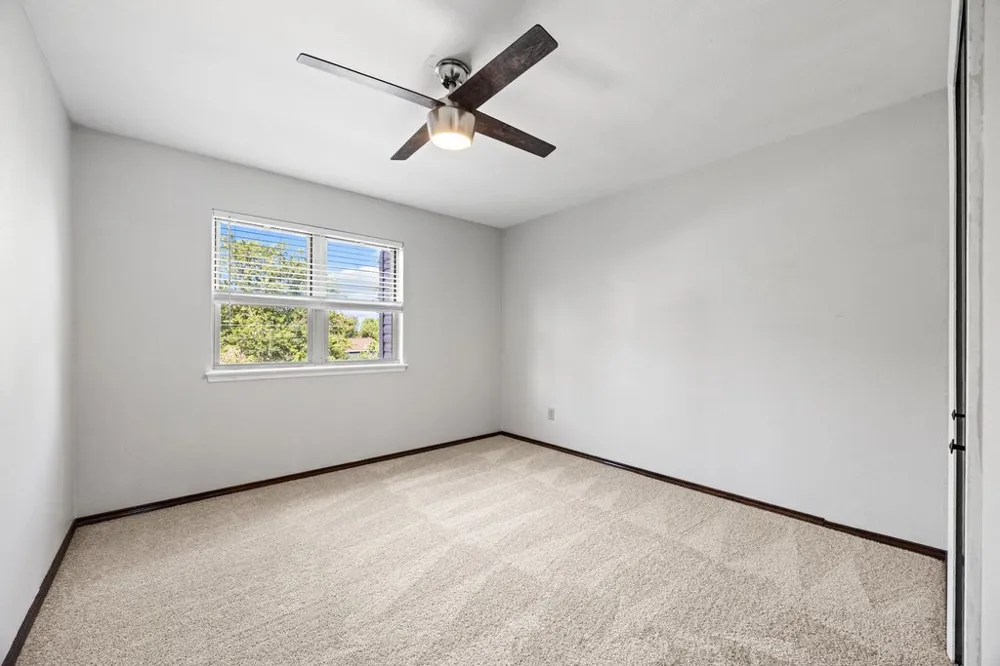 1702 Oakridge Drive Round Rock, TX 78681