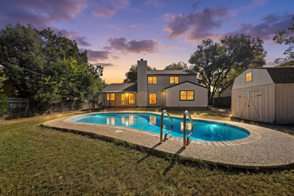 1702 Oakridge Drive Round Rock, TX 78681