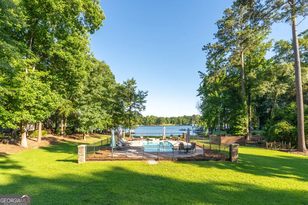 183 Lakecrest DR Milledgeville, GA 31061
