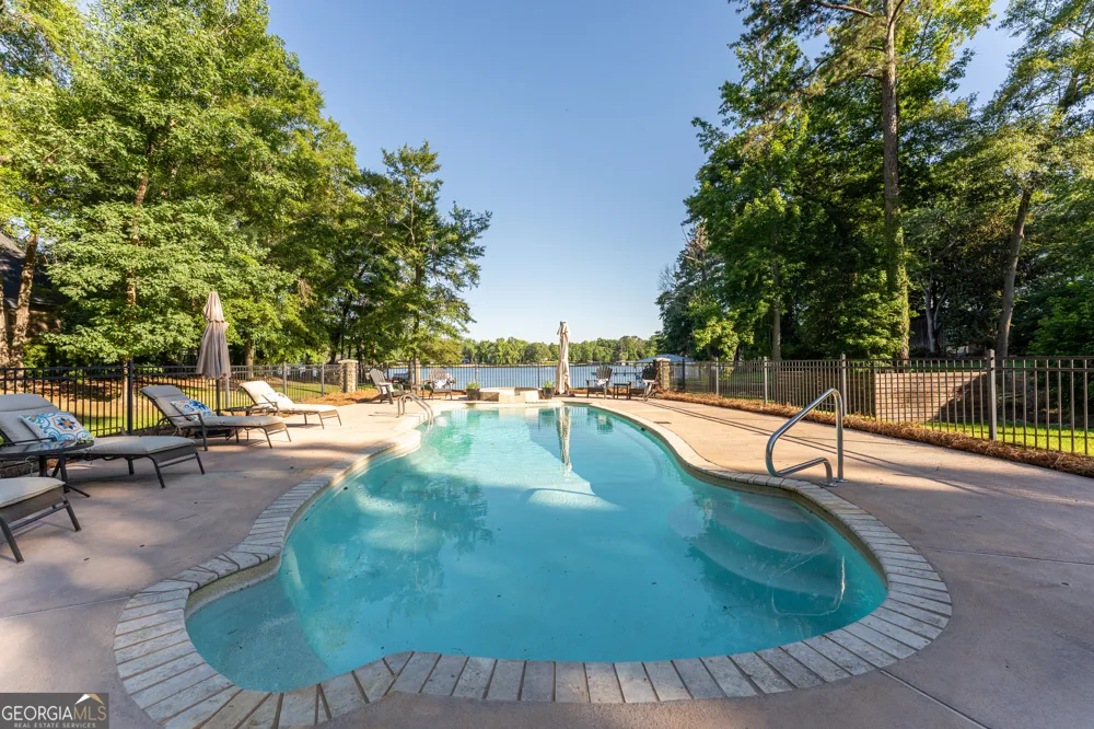 183 Lakecrest DR Milledgeville, GA 31061