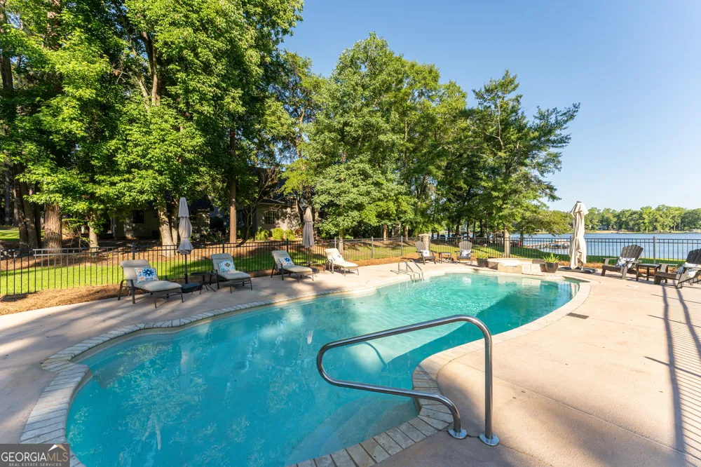 183 Lakecrest DR Milledgeville, GA 31061
