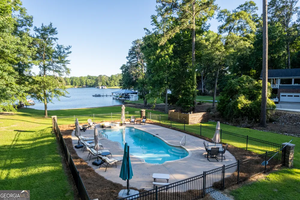 183 Lakecrest DR Milledgeville, GA 31061