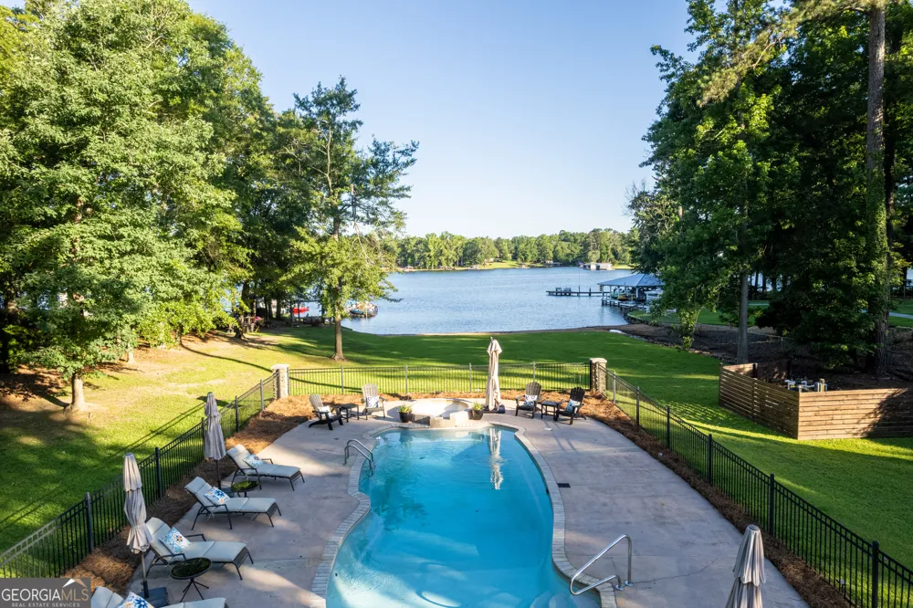 183 Lakecrest DR Milledgeville, GA 31061