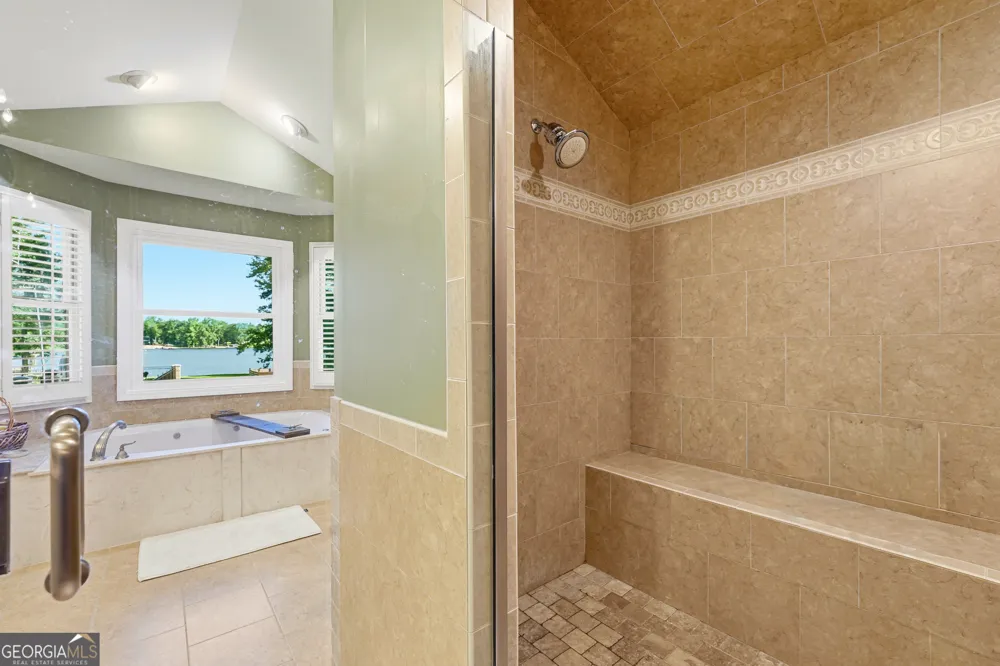 183 Lakecrest DR Milledgeville, GA 31061
