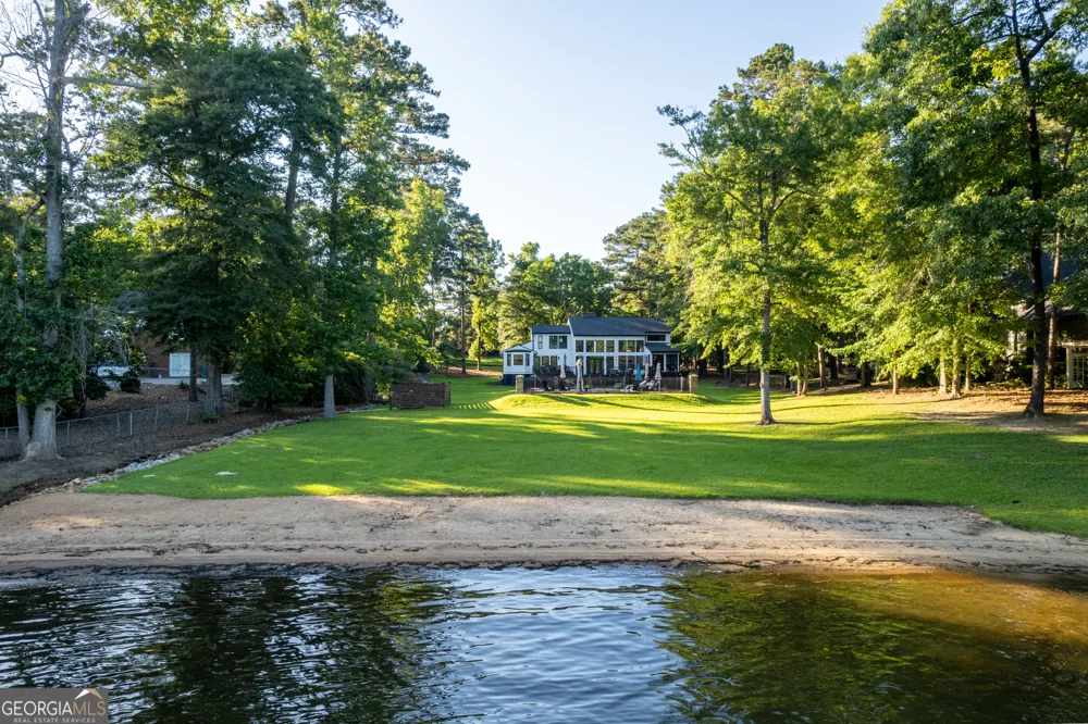 183 Lakecrest DR Milledgeville, GA 31061