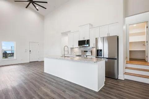 877 Alberdie Drive