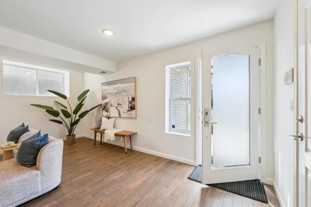 293 Piedmont Avenue Pacifica, CA 94044
