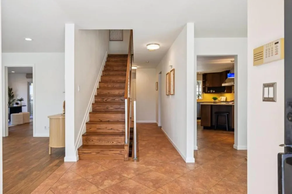 293 Piedmont Avenue Pacifica, CA 94044