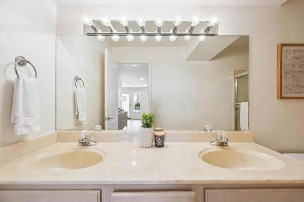 293 Piedmont Avenue Pacifica, CA 94044