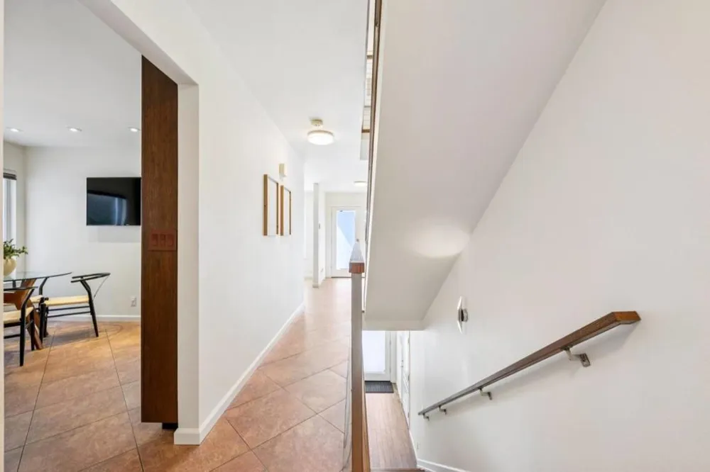 293 Piedmont Avenue Pacifica, CA 94044