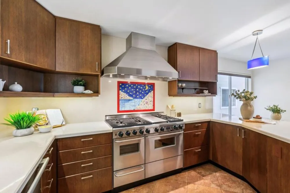 293 Piedmont Avenue Pacifica, CA 94044