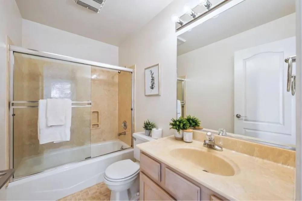 293 Piedmont Avenue Pacifica, CA 94044