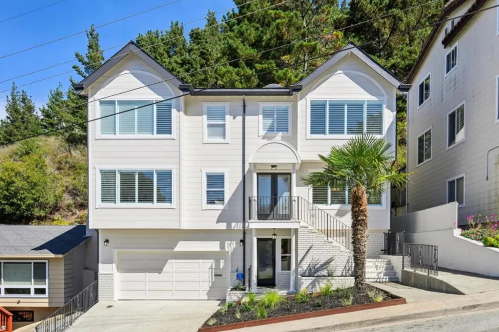 293 Piedmont Avenue Pacifica, CA 94044