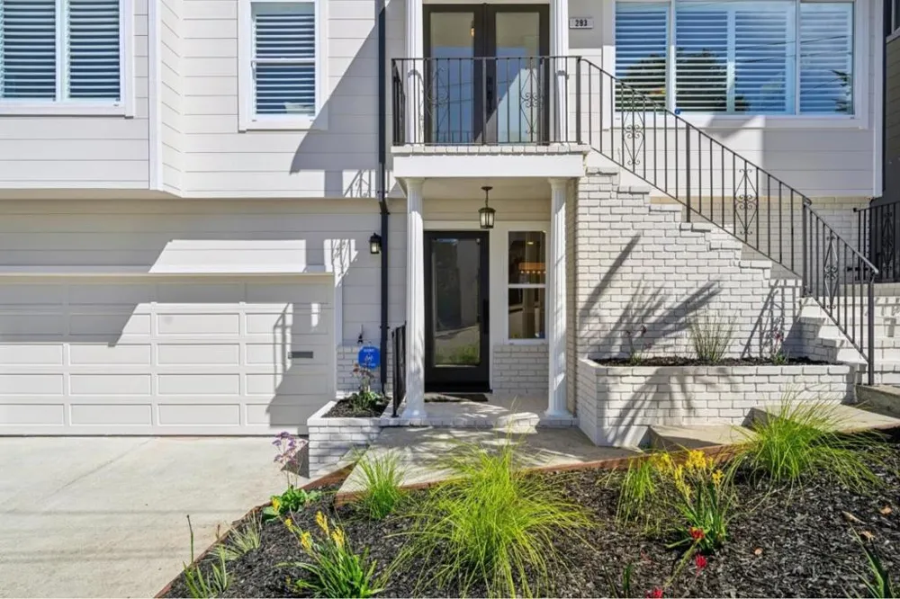 293 Piedmont Avenue Pacifica, CA 94044
