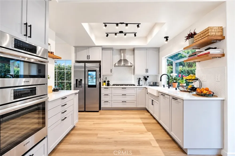 5038 Durant Court Oak Park, CA 91377