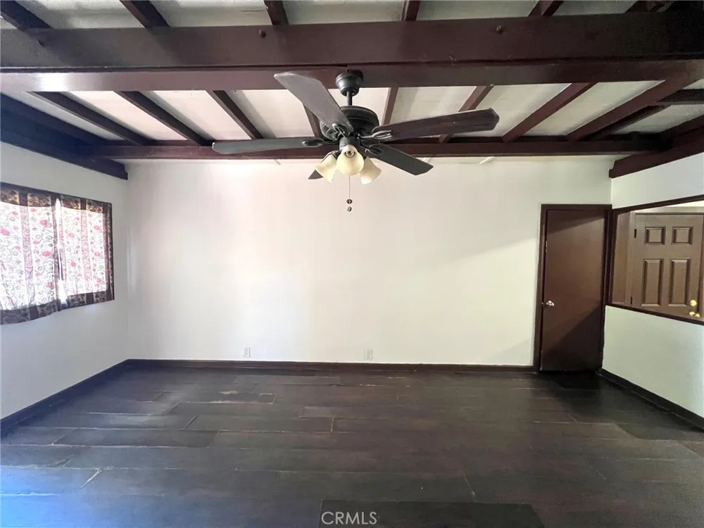 22821 Azalia Lane Crestline, CA 92325