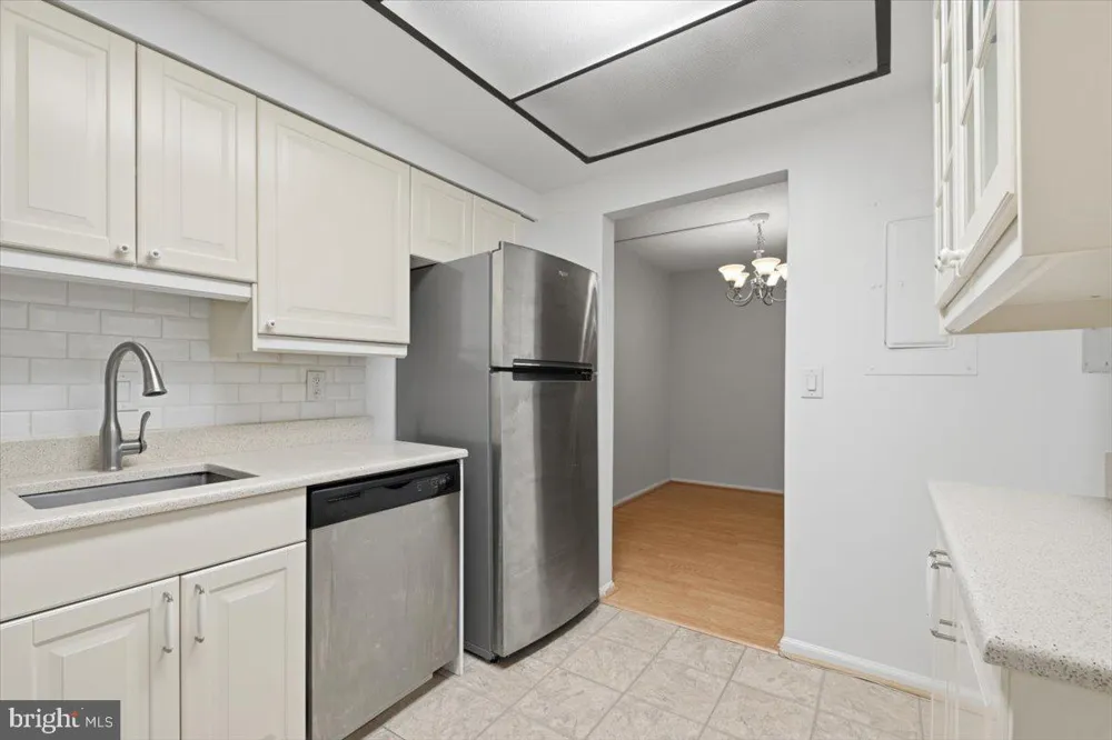 7600 TREMAYNE PLACE #203 Mclean, VA 22102
