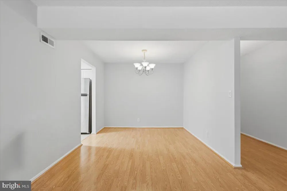 7600 TREMAYNE PLACE #203 Mclean, VA 22102