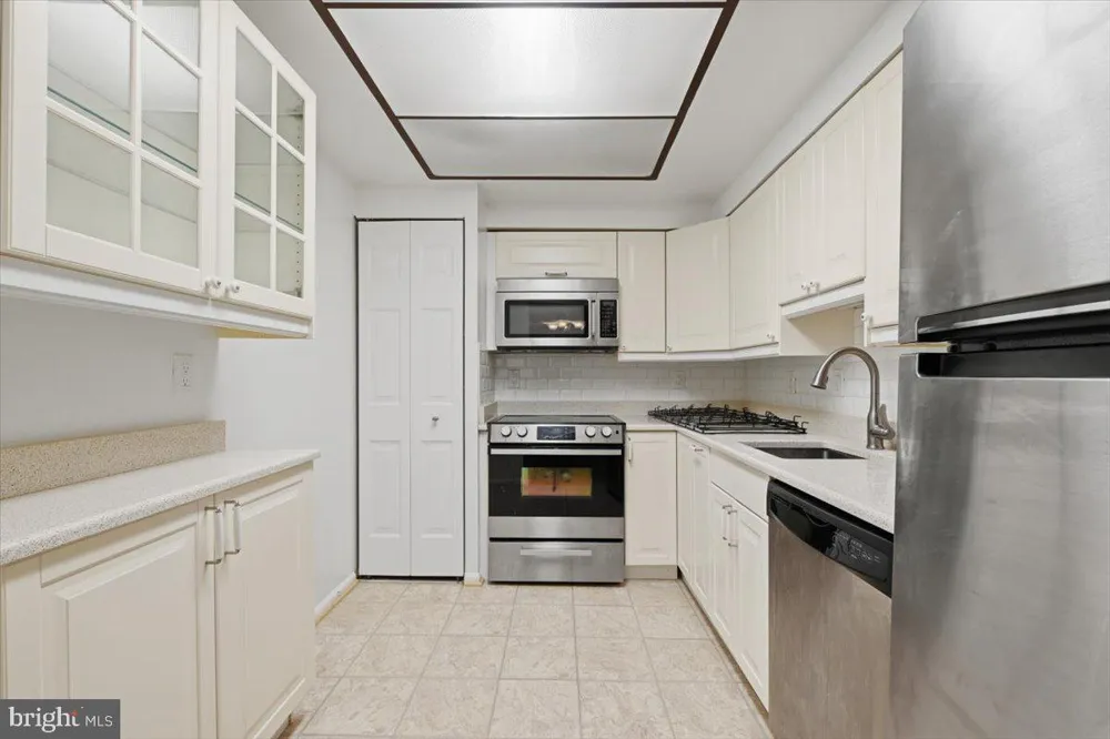 7600 TREMAYNE PLACE #203 Mclean, VA 22102