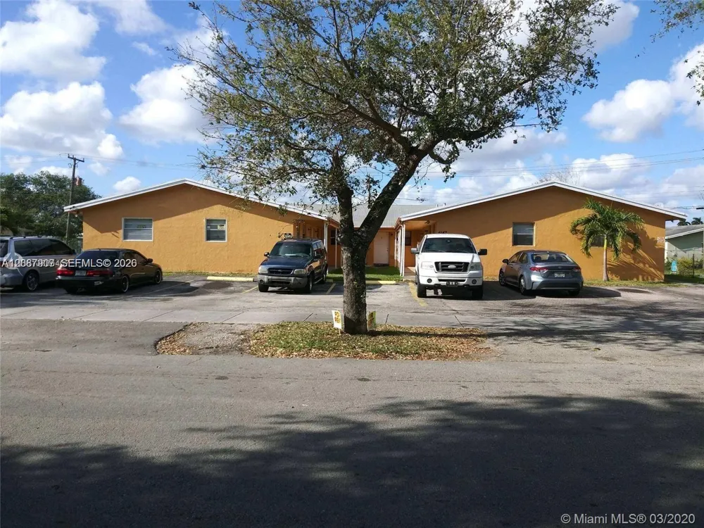6147 Arthur St #2 Hollywood, FL 33024