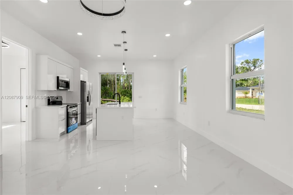 936 Anthony E ST Lehigh Acres, FL 33974