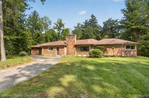 24644 Edgemont Drive