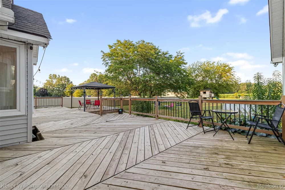 22627 Otter Road Huron Charter Township, MI 48164