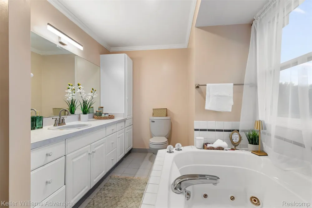 22627 Otter Road Huron Charter Township, MI 48164
