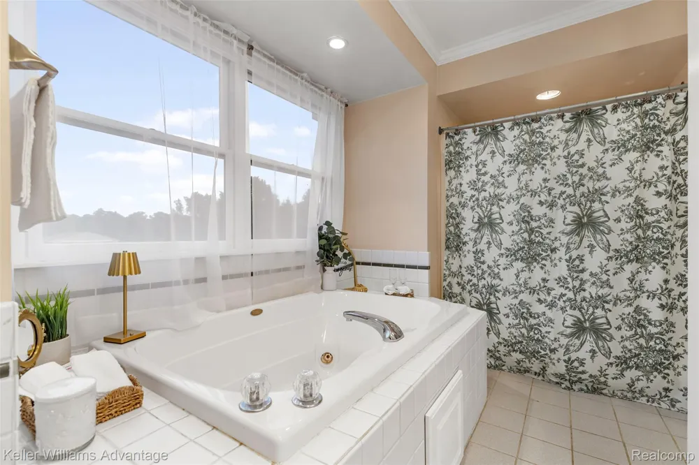 22627 Otter Road Huron Charter Township, MI 48164