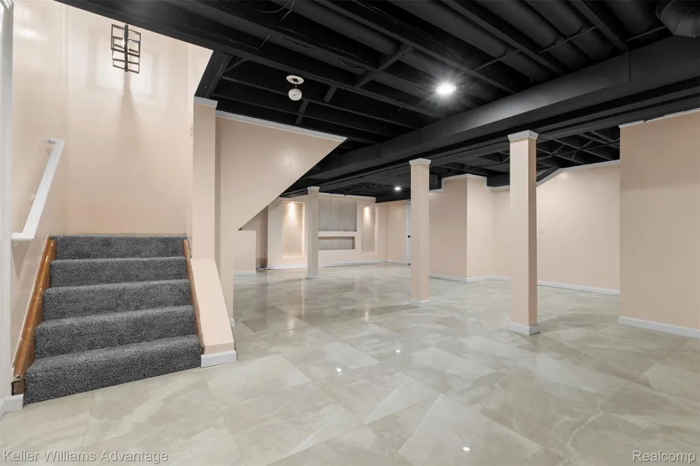 22627 Otter Road Huron Charter Township, MI 48164