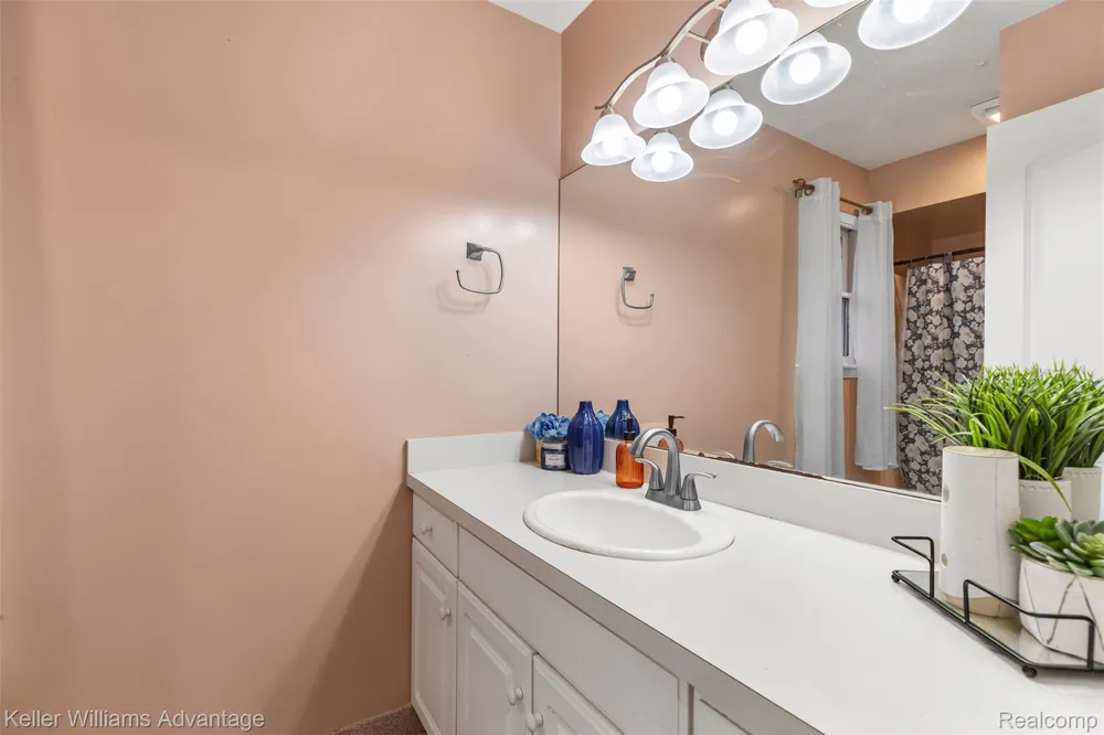 22627 Otter Road Huron Charter Township, MI 48164